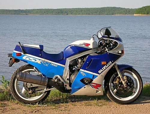 Product picture 1986-1988 Suzuki GSX-R1100 Service Repair Workshop Manual Download (1986 1987 1988)