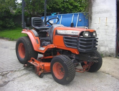 Product picture Kubota B2100HSD Tractor Illustrated Master Parts List Manual DOWNLOAD