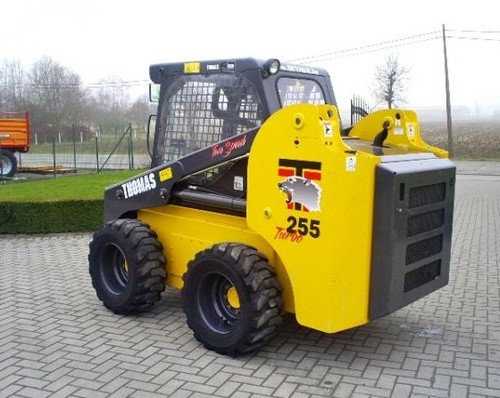 Product picture Thomas 250 255 Skid Steer Loader Parts Manual DOWNLOAD