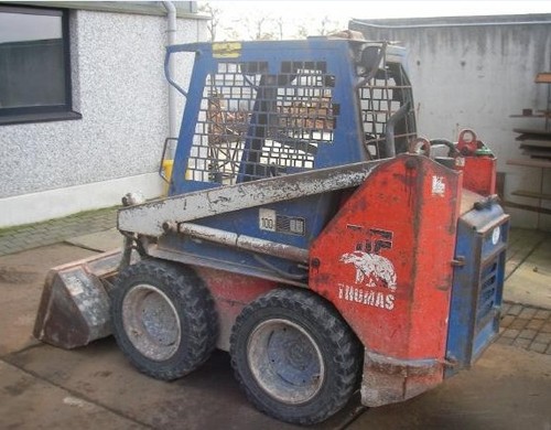 Product picture Thomas 83 Skid Steer Loader Parts Manual DOWNLOAD