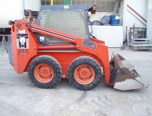 Product picture Thomas T-133, T-103 Skid Steer Loader Parts Manual DOWNLOAD